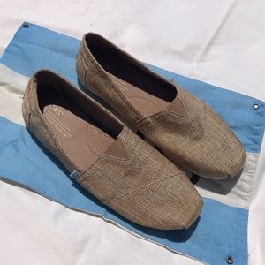 Gold Linen Toms flats size 10